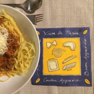 A bolognai spagettihez csakis a tésztás szalvéta dukált. Ez a darab egy decoupage csomagból van
